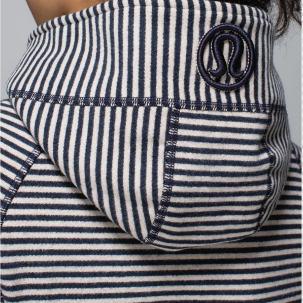 Lululemon Scuba Hoodie II In Maple Stripe - Picture 5 of 14